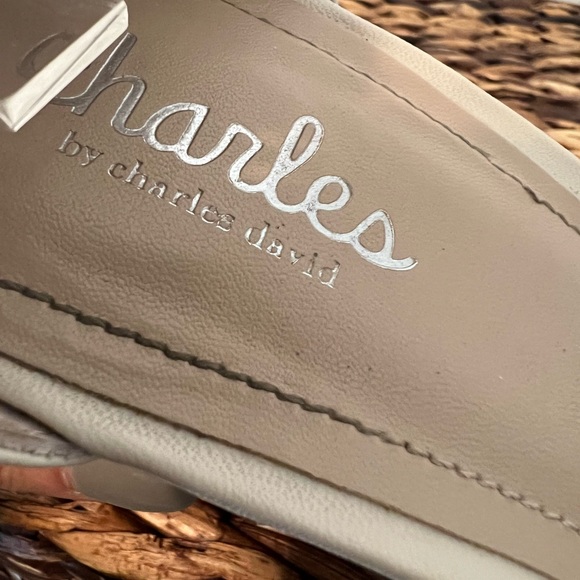 CHARLES BY CHARLES DAVID Cream Wedge with Cork Heel and Zipper Size 8.5 - Picture 10 of 10